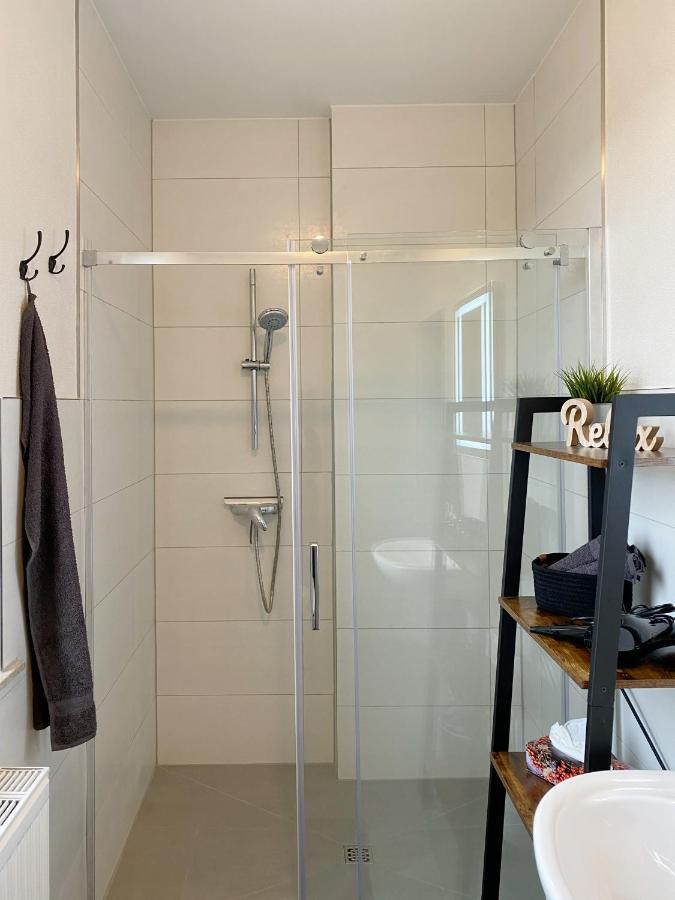 Elbnahe Ferienwohnung Mit 2 Schlafzimmern Coswig  Exterior foto